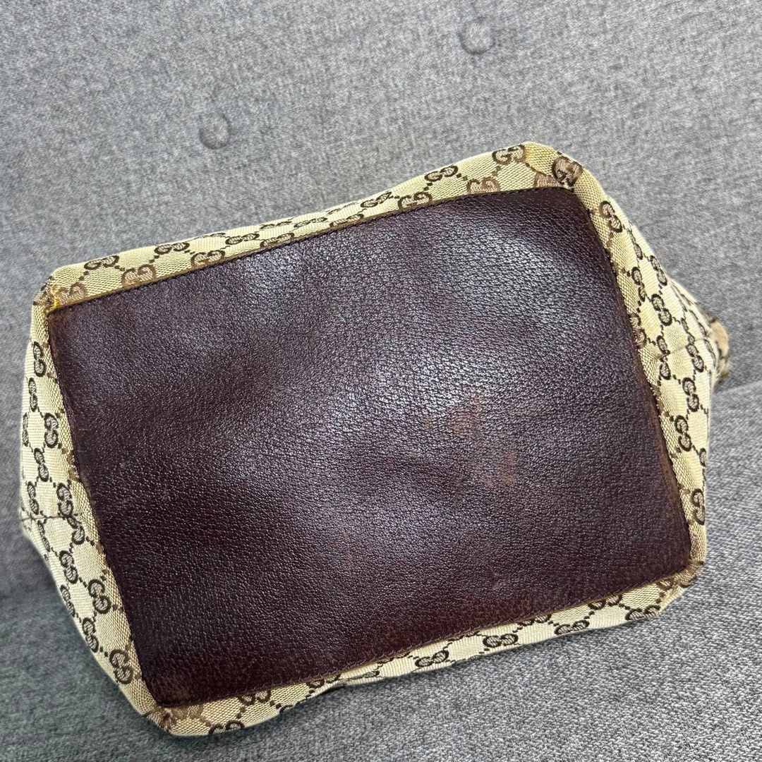 GUCCI TOTE BAG | PROJECT BAG NEED DEEP CLEAN (Category: Luxury Bags & Wallets) located in Claveria. Submitted by jhunaceeeeee (Listing ID 1459317764, Image 3). Description: 💯Authentic Good condition No inclusion .