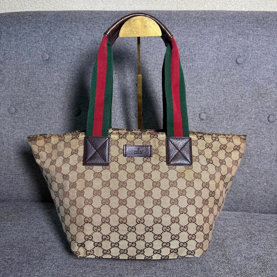 GUCCI TOTE BAG | PROJECT BAG NEED DEEP CLEAN (Category: Luxury Bags & Wallets) located in Claveria. Submitted by jhunaceeeeee (Listing ID 1459317764, Image 1). Description: 💯Authentic Good condition No inclusion .