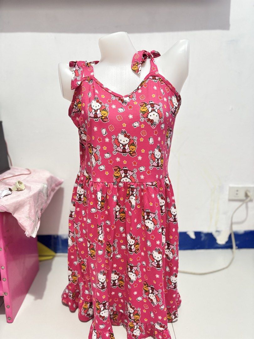 Hello Kitty Dress (Category: Dresses) located in Valenzuela. Submitted by hellokittyjunkie (Listing ID 1459476971, Image 1). Description: Fit up to LARGE.