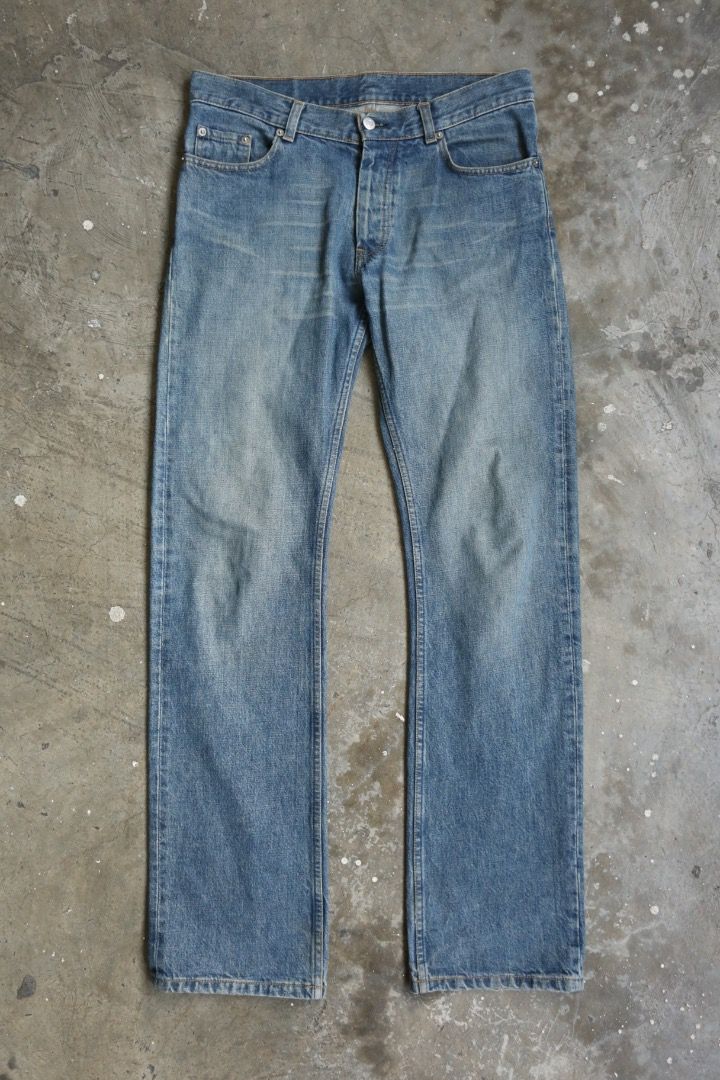 Helmut Lang - Vintage Dark Bootcut Denim Jean (Category: Jeans) located in Manila. Submitted by graymatter_ (Listing ID 1459418200, Image 1). Description: Helmut Lang - Vintage Dark Bootcut Denim Jean *Selvedge Tagged Size: 30 Condition: 9/10 Material: 100% Cotton Made in: Italy Dimensions Waist: 34 Inseam: 33.5 Crotch: 12 Thigh: 11.5 Leg Opening: 8 .