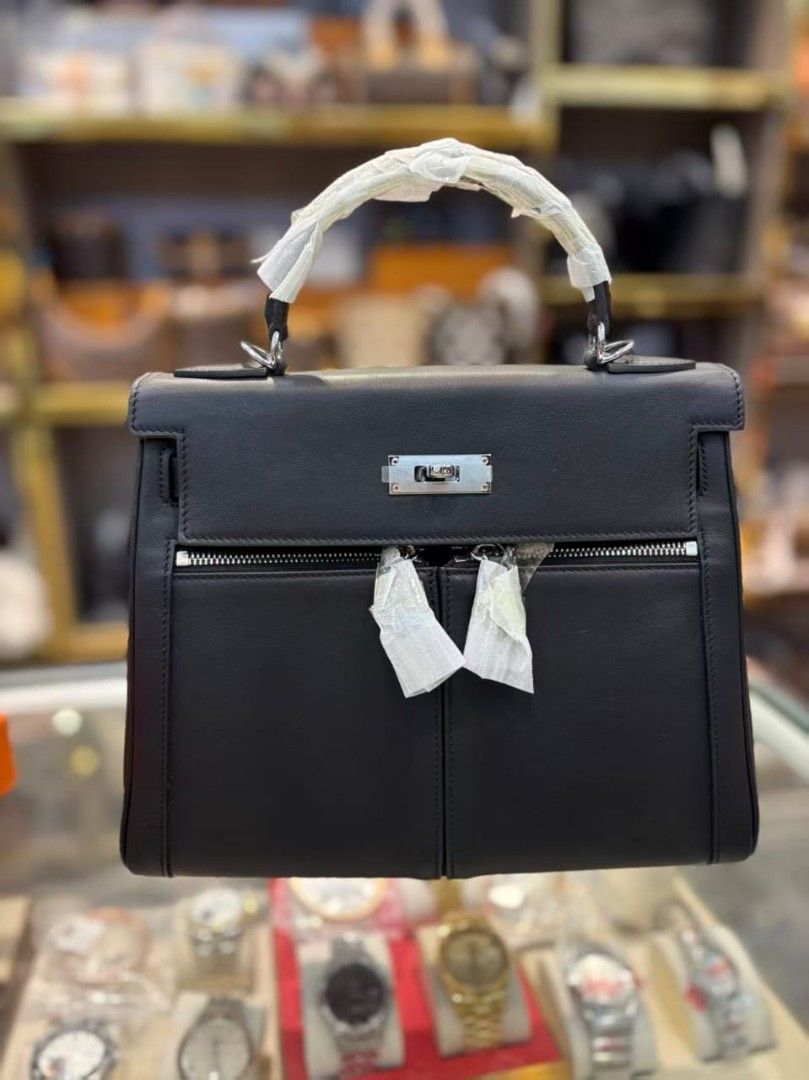 Her-mes Bag Sourcing (Category: Luxury Bags & Wallets) located in Paranaque City. Submitted by gabbvp (Listing ID 1459429795, Image 3). Description: -Her-mes bag sourcing from China -made with quality real leather -made by expert artisans -pre order only -you may send us the model and we will source it for you.