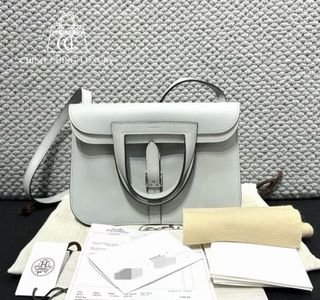（分類：）位於 。 由 chingchingluxury 提交（商品編號 1459459328，圖片 1）。簡介： 。