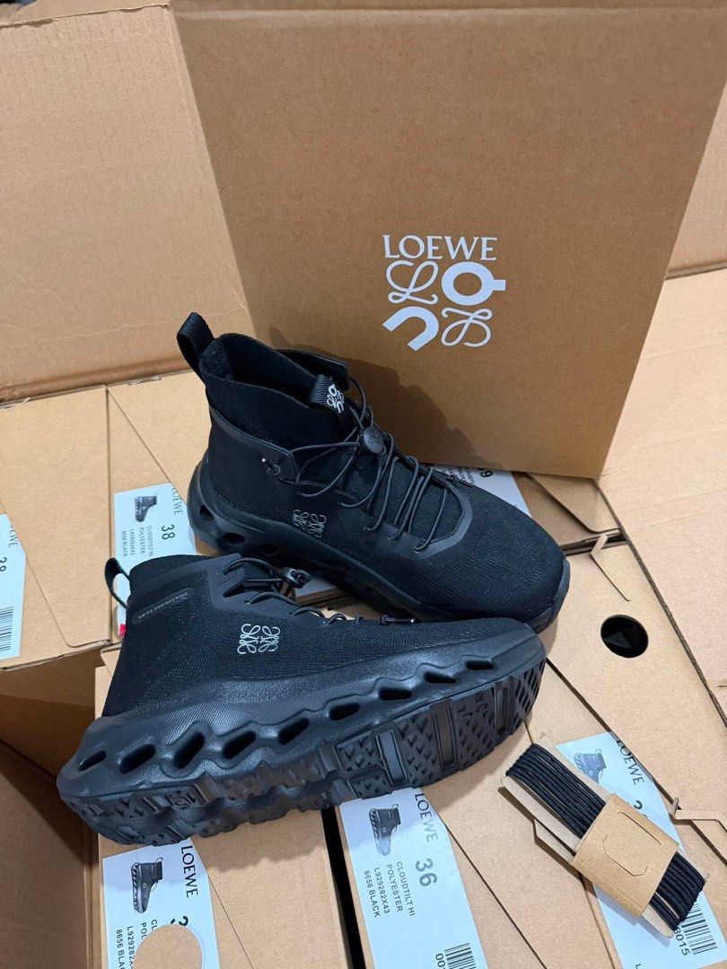 Hi Lace-up Sneakers (Category: Sneakers) located in Manila. Submitted by aiman_sole5 (Listing ID 1459374328, Image 2). Description: ON☁️ 1️⃣8️⃣5️⃣0️⃣ - with box only Available size: 36 / 37 / 38 / 39 / 40 📍 Imus, Cavite - Lalamove available (same day delivery) - JNT shipping available (₱85 sf around metro manila).