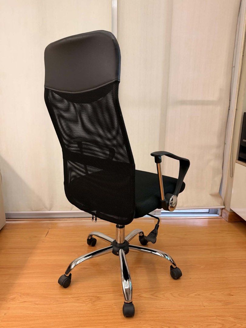 High Back Ergonomic Mesh Office Chair (Category: Chairs) located in Manila. Submitted by rotation_warehouse (Listing ID 1459301298, Image 2). Description: 3000 single order 2500 for bulk order. Minimum of 3 Meycauayan, Bulacan area.