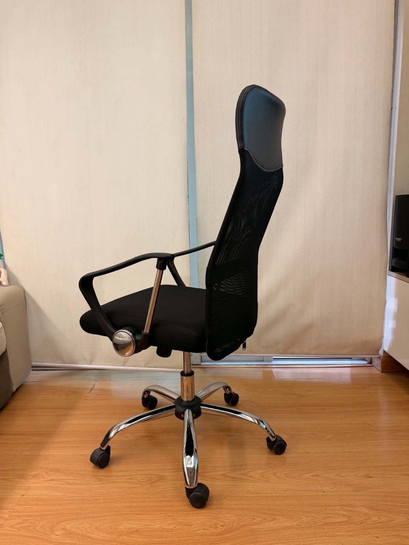 High Back Ergonomic Mesh Office Chair (Category: Chairs) located in Manila. Submitted by rotation_warehouse (Listing ID 1459301298, Image 3). Description: 3000 single order 2500 for bulk order. Minimum of 3 Meycauayan, Bulacan area.