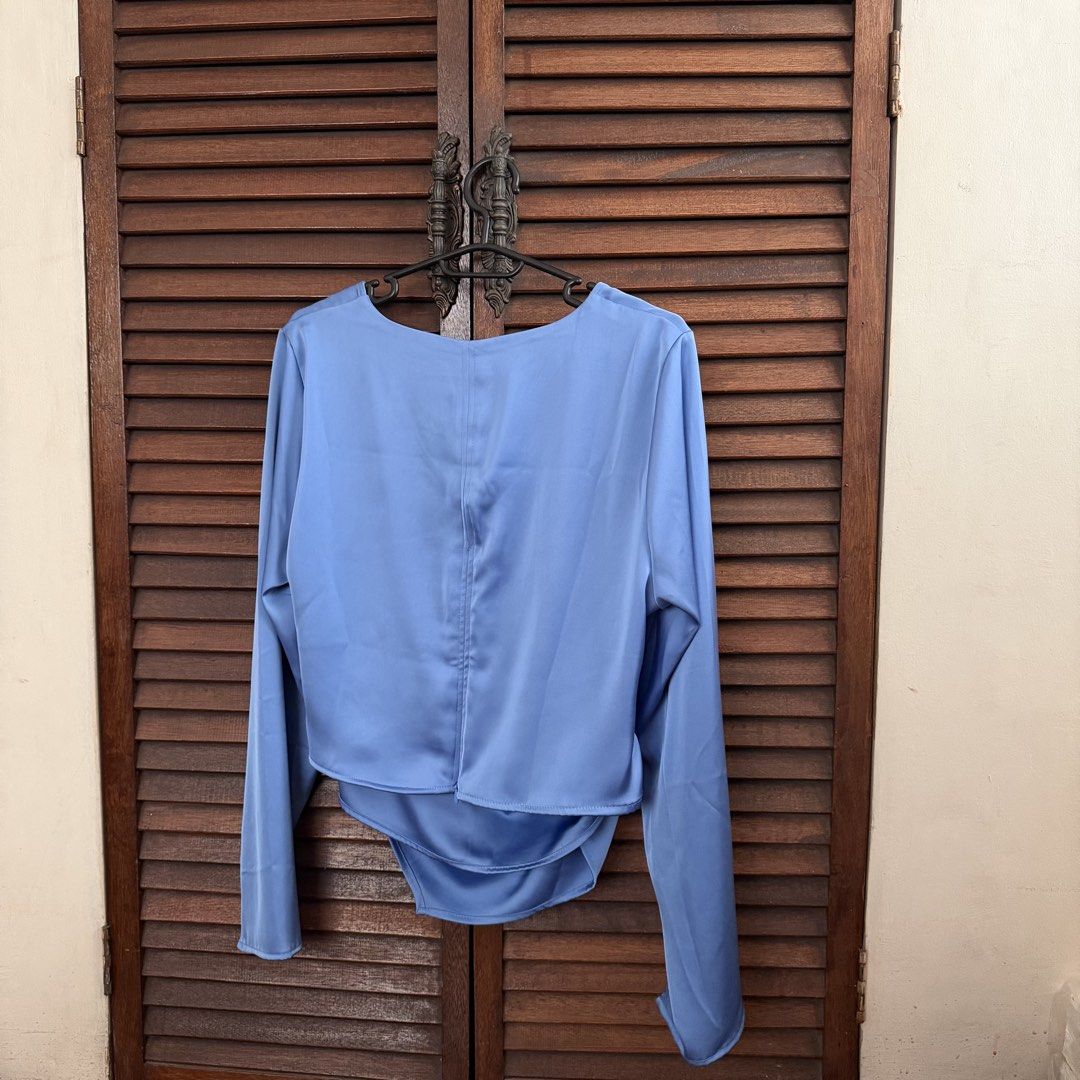 H&M Blue Satin Top (WITH TAG) (Category: Blouses) located in Las Pinas. Submitted by frances.finds (Listing ID 1459343922, Image 2). Description: - LAST PRICE - 4th photo not mine .