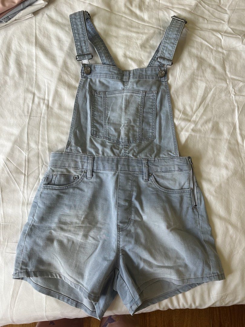 H&M Light Wash Denim Overall Shorts (Category: Jumpsuits) located in Manila. Submitted by liangeanph (Listing ID 1459375868, Image 1). Description: Can fit xs-small with 24-25 waistline .