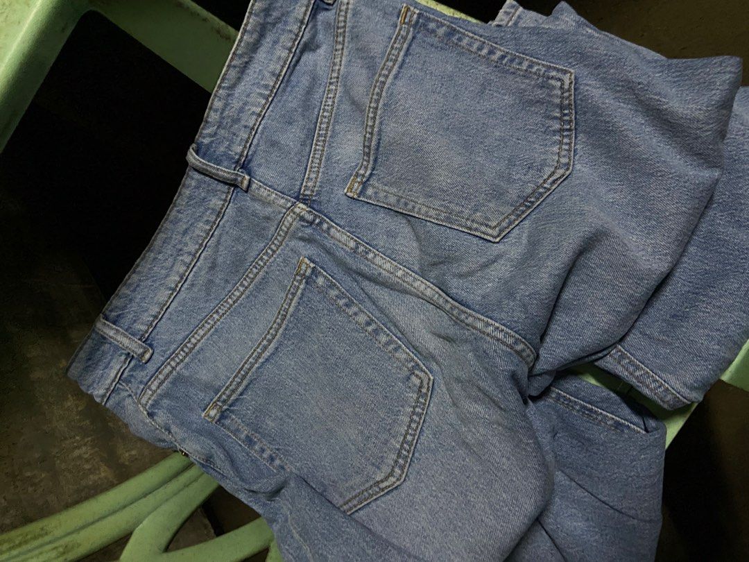 H&M PANTS (Category: Jeans) located in Manila. Submitted by shaxdeclutter1 (Listing ID 1459289732, Image 2). Description: LOC ARAYAT PAMP.