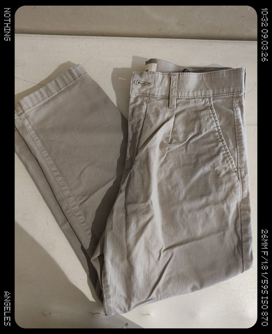 H&M stretch jeans (Category: Jeans) located in Angeles City. Submitted by poweredbyrice (Listing ID 1459306585, Image 1). Description: H&M stretch jeans light gray size waist 29-33 length 36 angeles location decluttering.