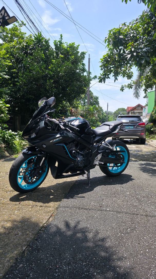 Honda cbr650r (Category: Motorbikes for Sale) located in Caloocan City. Submitted by silentcat.99e1f9 (Listing ID 1459445319, Image 2). Description: For sale Honda cbr650r 2023 31k kms Akrapovic underbelly full system Steering Damper Pwede pa sa maselan Newly change oil Bagong palit gulong No accident history 438k negotiable, madali kausap.