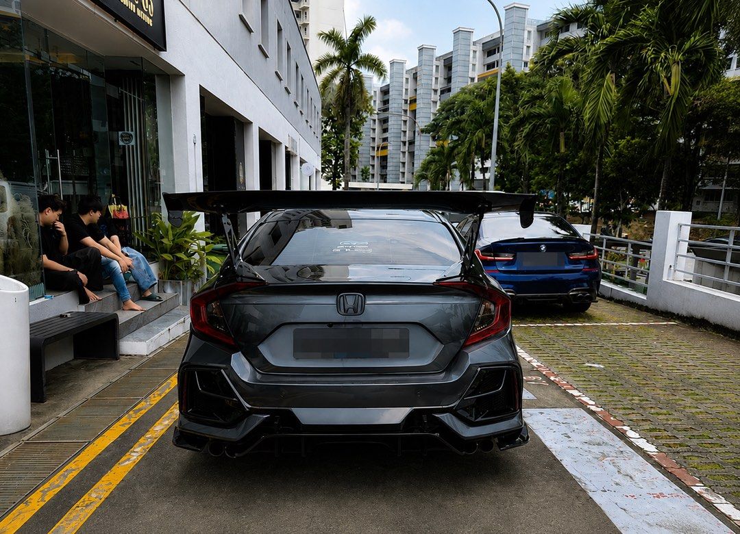 Honda Civic 1.5 VTEC Turbo (A) (Category: Used Cars) located in Singapore. Submitted by 78carpentryash (Listing ID 1459359465, Image 2). Description: Meticulous owner, well-maintained and regularly serviced. Car has been taken care of properly throughout my ownership and is in great condition. No expense spared on maintenance. Genuine buyers welcome. Gt wing Carbon steering Carbon bonnet Brembo big brake Kit 27 won air intake Front Strut bar Rim 