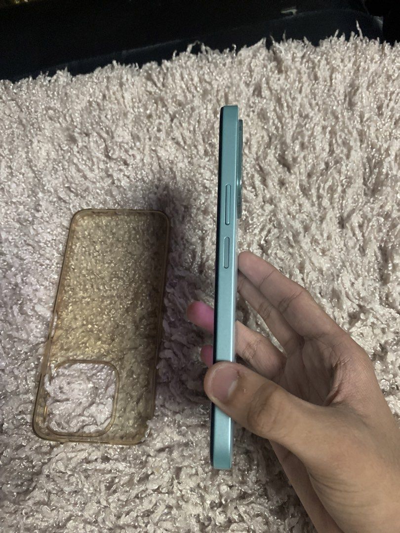 Honor X6c (Category: Android Others) located in Manila. Submitted by uxj6f (Listing ID 1459434707, Image 3). Description: Honor x6c 256GB No issue Makinis pa Smooth performance sa lahat Face id working Fingerprint working Magic Os 9 attery: 5300mAh Check to sawa upon meet up 256GB No repair hist.