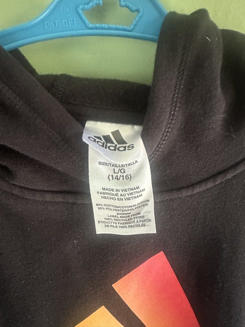 Hoody Jacket for Teens (Category: Hoodies) located in Manila. Submitted by ivansr01 (Listing ID 1459451252, Image 2). Description: Branded hoody jacket, take all(4hoody) for 1,300php Used-like new size: Large (teens).