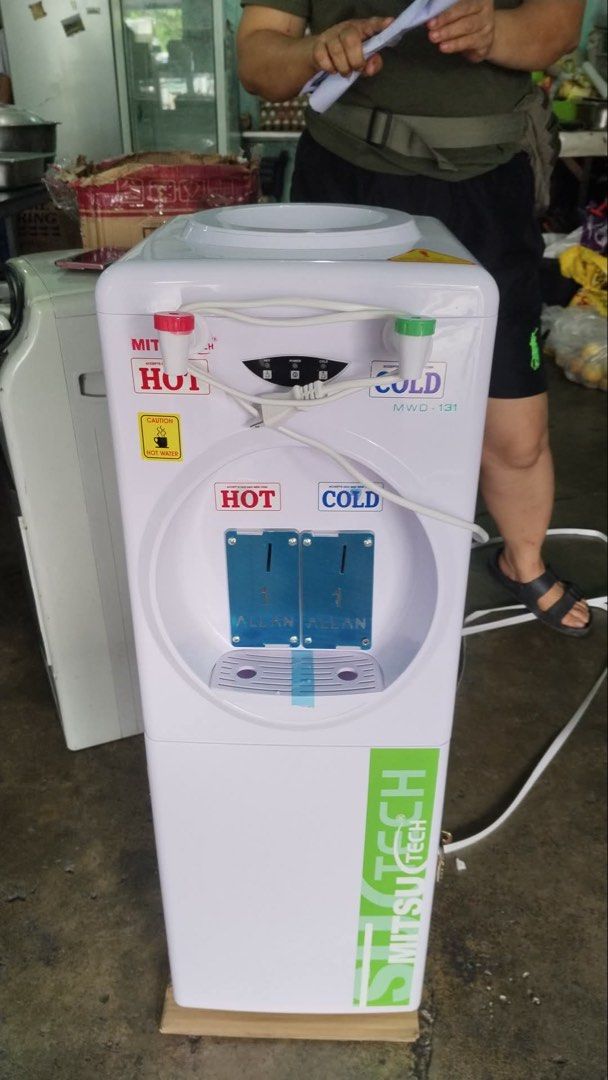 Hot and Cold Water Vendo non eject coinslot (Category: Water Purifiers & Dispensers) located in Santa Rosa. Submitted by fivejvendingmachine (Listing ID 1459310771, Image 1). Description: 💧 HOT & COLD WATER VENDO MACHINE 💧 NON-EJECTOR COINSLOT Perfect for: 🏫 Schools 🏥 Hospitals 🏪 Stores & Carinderias 🏀 Basketball Courts 🛒 Wet Markets 🚉 Terminals & Waiting Areas 🏠 Residential Areas ✨ FEATURES: • Hot & Cold water dispensing • Non-ejector c