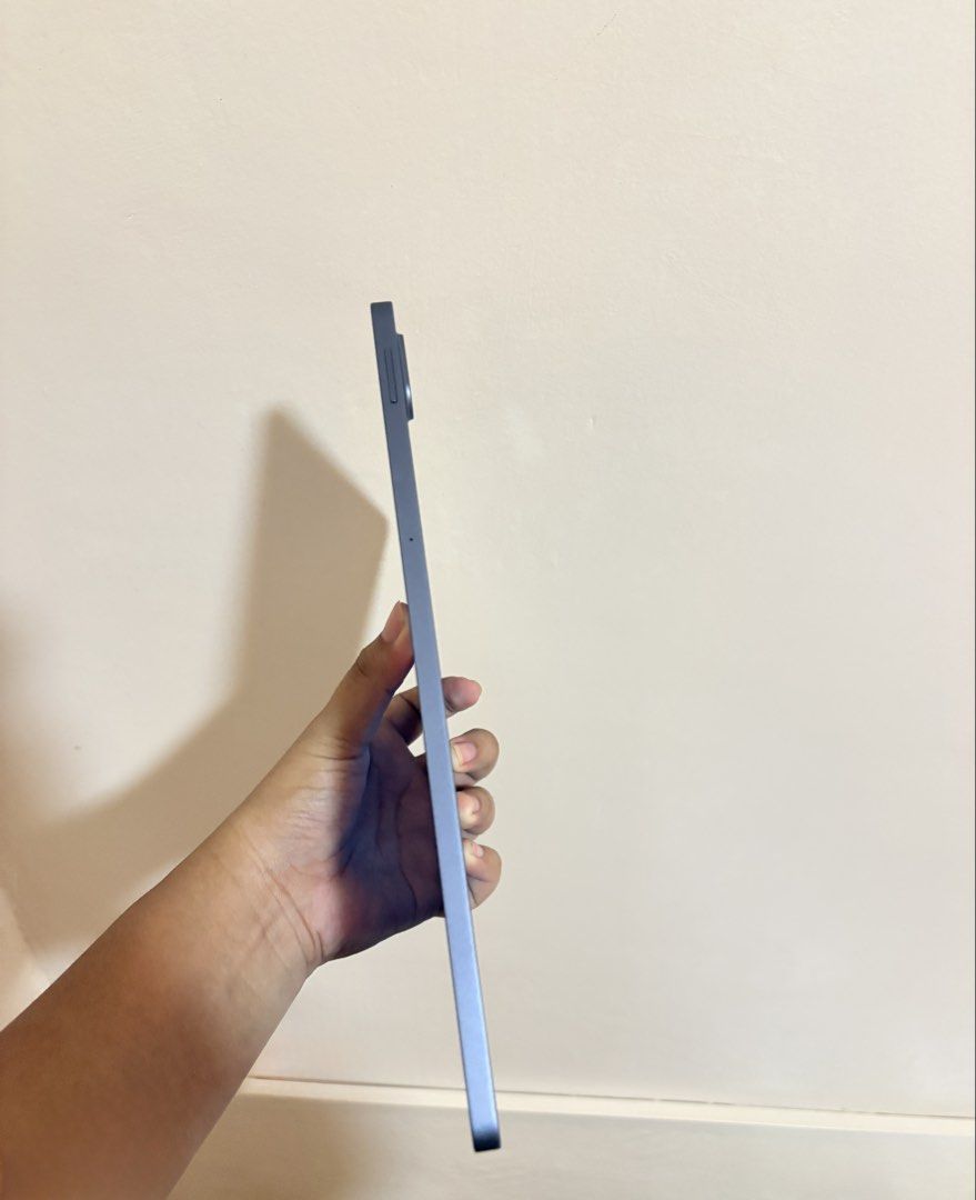 Huawei Matepad SE 11 (Category: Android) located in Manila. Submitted by loucbsl (Listing ID 1459439167, Image 3). Description: FOR SALE ONLY (RUSH) (4 days old Huawei Matepad SE 11) • Good condition • No issue • No scratch/dents • 128gb • Good for students • Unli check upon meet up Inclusions: • Huawei Flip Cover • Original Charger • Box • warranty slip ( dm for more details about the inclusions ) Meet up depends on your location ‼️ Location: Sa