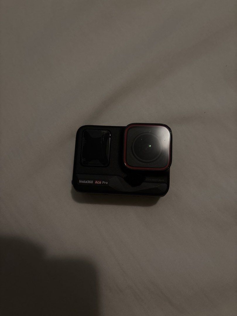 Insta360 Ace Pro Action Camera （分類：相機）位於 Hong Kong。 由 123455678889 提交（商品編號 1459482096，圖片 1）。簡介： 。