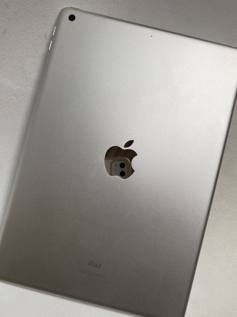 iPad 9th Gen (Wifi + 64 gb) (Category: iPad) located in Manila. Submitted by chellarious (Listing ID 1459406381, Image 2). Description: lady-owned. used for school purposes. need funds for my graduation shoot + essentials. please please please by sabrina carpenter.