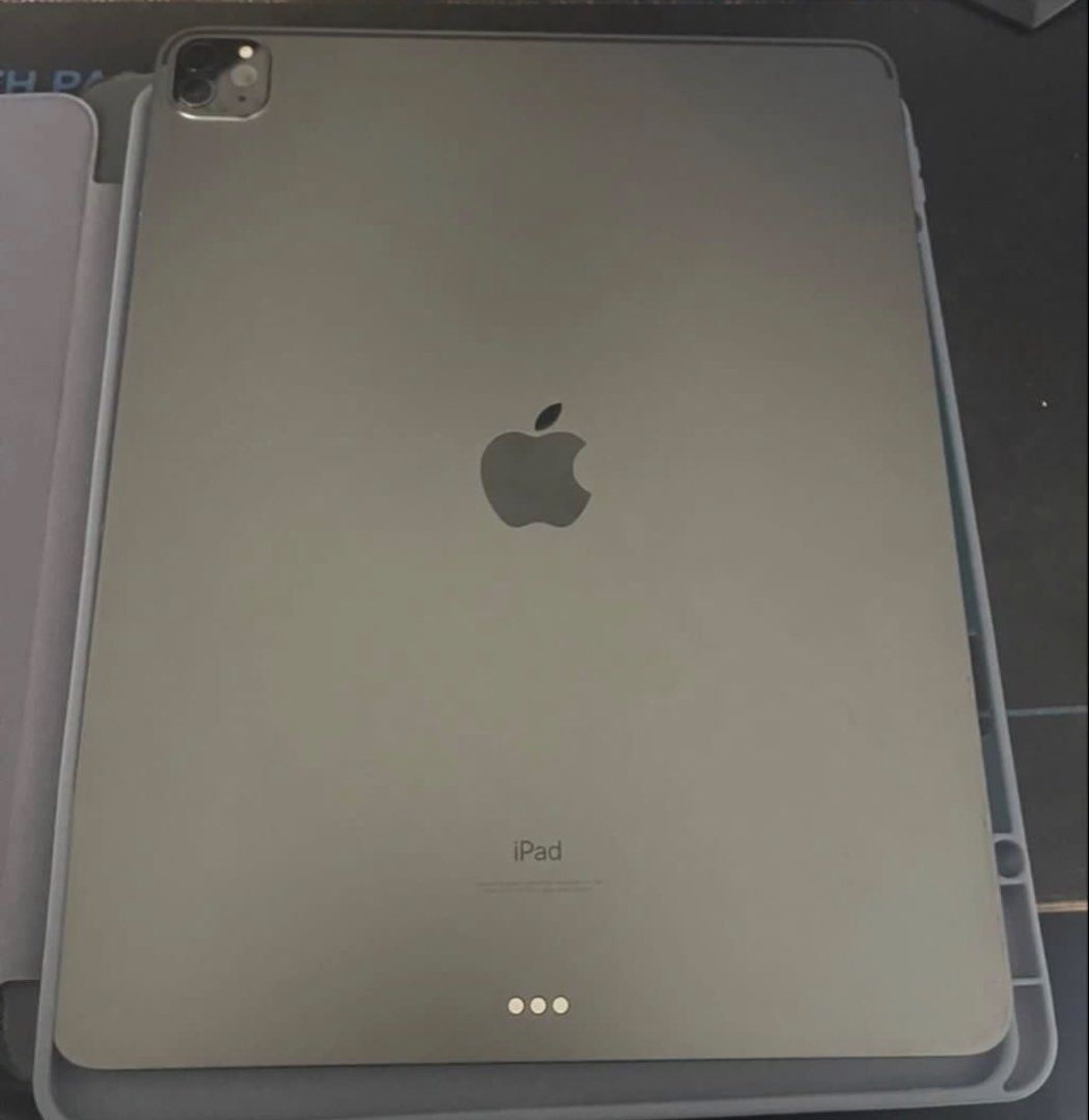 Ipad Pro 12.9 (Category: iPad) located in Binan City. Submitted by mysticdolphin_e036e2 (Listing ID 1459293519, Image 2). Description: M1.