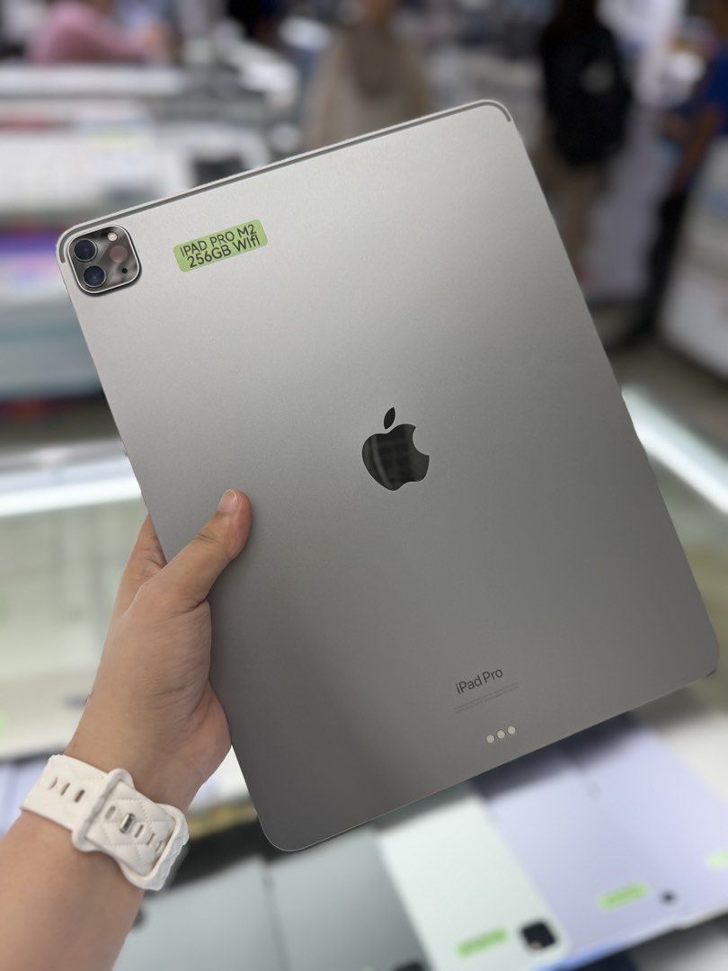 Ipad Pro M2 12.9 inch wifi only 256GB No issues (Category: iPad) located in San Juan City. Submitted by najihahtelecomshop2018 (Listing ID 1459292454, Image 1). Description: Legit Store | Original unit FOR SALE | TRADE / SWAP ▫️INSTALLMENT thru: 🔸Credit Card (straight / installment) 🔸Ggives / Gcredit + 6% interest 🔸Spay Later + 6% interest (RFS: Buy and Sell any kinds of Gadgets) Description: Ipad Pro M2 12.9 inch Wifi only 256GB No hidden Iss