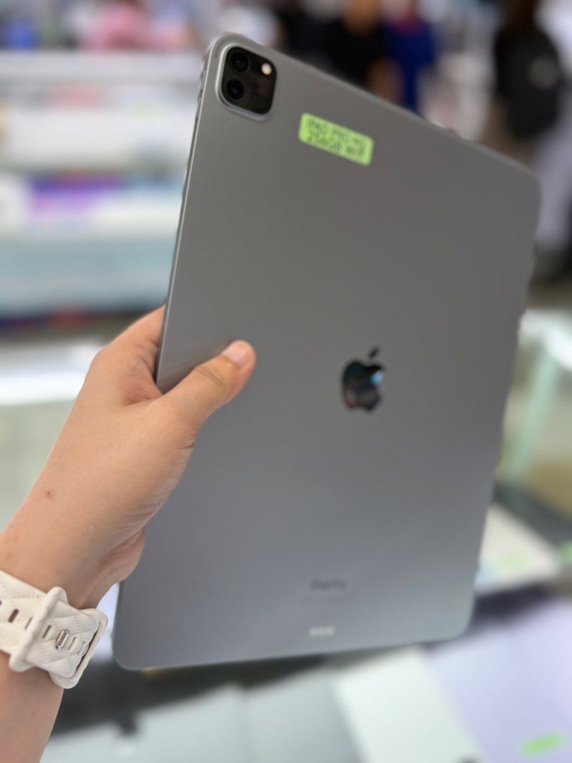 Ipad Pro M2 12.9 inch wifi only 256GB No issues (Category: iPad) located in San Juan City. Submitted by najihahtelecomshop2018 (Listing ID 1459292454, Image 2). Description: Legit Store | Original unit FOR SALE | TRADE / SWAP ▫️INSTALLMENT thru: 🔸Credit Card (straight / installment) 🔸Ggives / Gcredit + 6% interest 🔸Spay Later + 6% interest (RFS: Buy and Sell any kinds of Gadgets) Description: Ipad Pro M2 12.9 inch Wifi only 256GB No hidden Iss