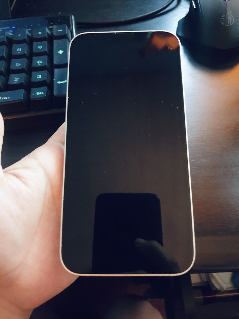 iPhone 13 (Category: iPhone 13 Series) located in Bulacan. Submitted by livetree_91bc04 (Listing ID 1459359838, Image 2). Description: 📱 PHONE CONDITION • Bought in UAE 🇦🇪 • Used for 1 year only • No issues • No dents • 86% Battery Health • Original battery • 128 GB storage • Never repaired or opened • Factory unlocked — Any SIM • Face ID & True Tone working perfectly • Smooth and reliable performance • Clean & well-maintained condition 📦 INC