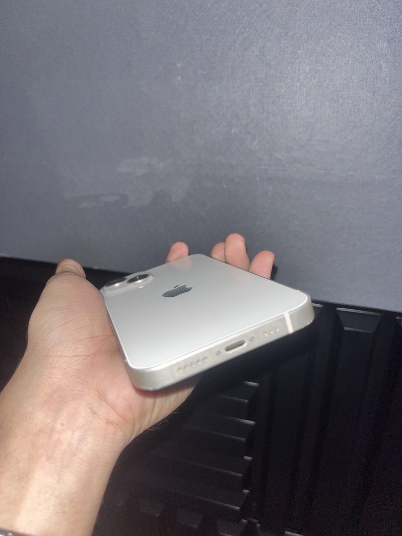 iPhone 13 — Starlight (Category: iPhone 13 Series) located in Manila. Submitted by krungghaana156 (Listing ID 1459344503, Image 3). Description: iPhone 13 128 gb - Starlight Open for swap !! Phone Condition: • No issues • White color • ZP/A variant – Local purchase • Factory Unlocked — Any SIM • 86% Battery Health — Original Battery • Never repaired or opened • iCloud fully functional • Face ID & True Tone working perfectly • Smooth and reliable 