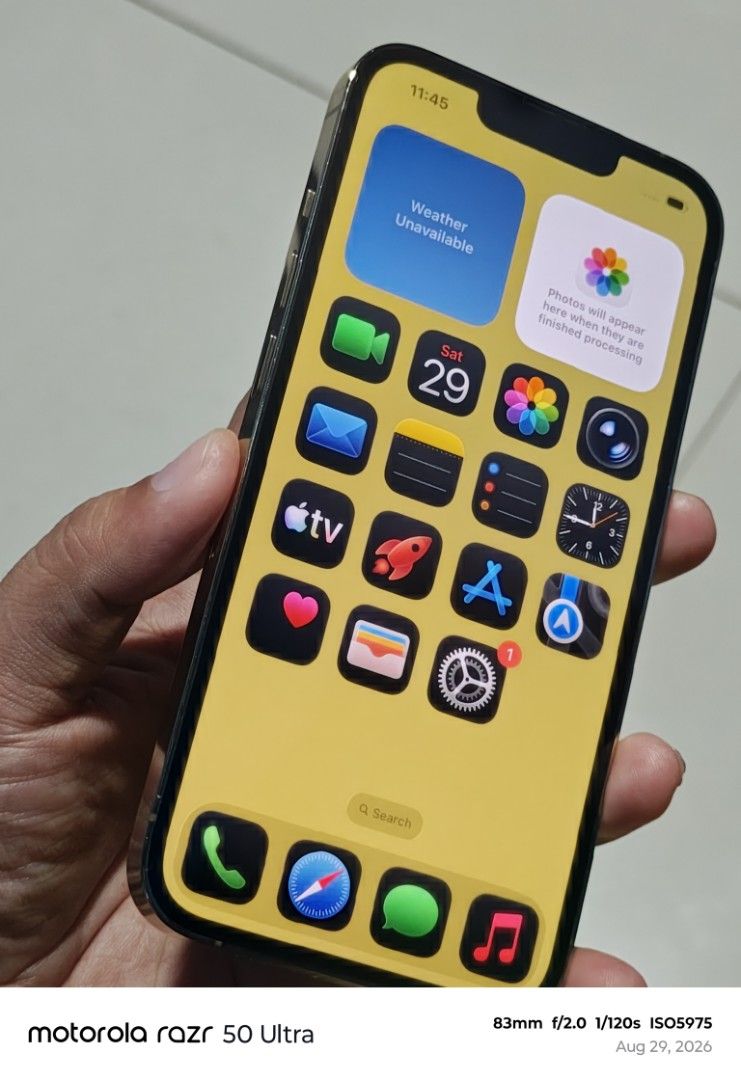 iPhone 13 Pro 256gb Factory Unlocked (Category: iPhone 13 Series) located in Manila. Submitted by aprilrosed02630 (Listing ID 1459377136, Image 3). Description: Price : 15,999‼️‼️‼️ iPhone 13 Pro 256gb Factory Unlocked 75 % battery health True tone and Face ID working All working ✔️ Issue : Rear camera unknown at nagloloko na rin minsan, may intermittent lines at minsa white lang sya check photos Bahala kana magpaayos madalas working pa rin Unit 