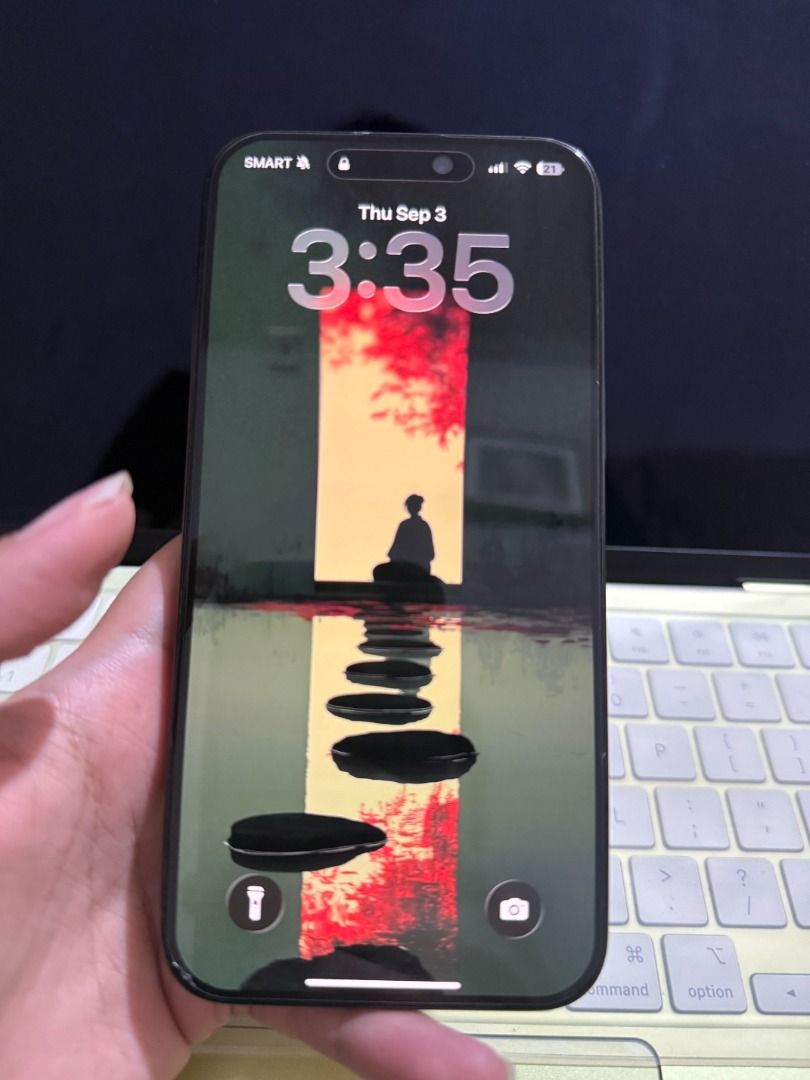 Iphone 15 promax (HK VARIANT) (Category: iPhone 15 Series) located in San Pablo. Submitted by calmhawk.60c993 (Listing ID 1459362608, Image 3). Description: Iphone 15 promax Hk variant Openline 79 batt health (once a day lang po ako magcharge) All original parts hindi pa narepair or naopen -UNIT ONLY (BILI NA LANG KAYO CHARGER MURA LANG NAMAN TYPE C) ISSUE : -MAY HAIRLINE SA SCREEN PERO HINDI SIYA NOTICEABLE LALO NA PAG DARK MODE (PLS CHECK NIO S