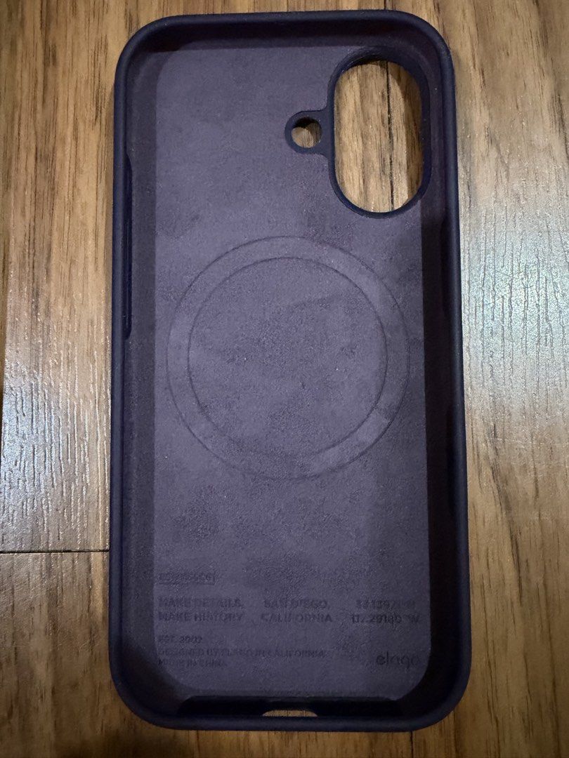IPHONE 17 ELAGO MAGNETIC SILICON CASE (Category: Cases & Sleeves) located in Manila. Submitted by sg77703 (Listing ID 1459377110, Image 3). Description: ELAGO MAGNETIC SILICON CASE Color: Deep Purple Original Box included See pics for details.
