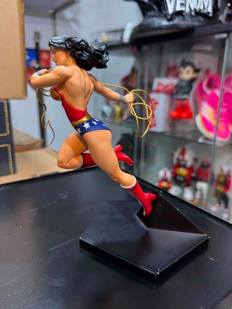 Iron Studios Wonderwoman (Category: Figurines & Statues) located in Paranaque City. Submitted by icko007 (Listing ID 1459444295, Image 3). Description: Iron Studios Wonderwoman Price 4999 Only Last Price Automatic ignore sa tawad Dibs now pay now / No Rush Shipping ‼️ Location Paranaque Payment Gcash/Bpi Shipping Lalamove/Lbc Buyers Risk / Fee ‼️Seller is not responsible for: lost, stolen, or damaged packages..