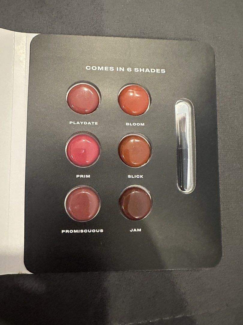 Issy Lipstick (Category: Makeup) located in Quezon City. Submitted by declutter_with_ericka (Listing ID 1459417927, Image 3). Description: Issy Solar Blam Glow Nourishing Lip Screen Comes with 6 different shades.