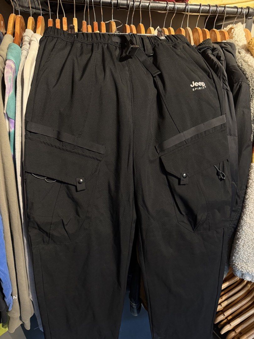 Jeep Spirit Black Cargo Pants (Category: Jeans) located in Legazpi City. Submitted by thefelicitythriftwear (Listing ID 1459401299, Image 2). Description: JEEP spirit pants Size 32-38(max stretch) on measuring tape Length 43 Rise 13.5 Thigh 13 Hem 9 Excellent Condition Color Rate 9.9/10 No Issue ₱880 Disclaimer: This Item of clothing is not affiliated with any of the brands posted or mentioned in this account. All copyright and trademarks are res