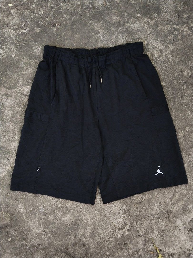 Jordan Bankroll Triple black V1 (Category: Shorts) located in Tabaco. Submitted by strain_finds (Listing ID 1459359454, Image 1). Description: - Black Jordan shorts with iconic Jumpman logo - Size Medium (M) - Comfortable elastic waistband with adjustable drawstring - Two convenient side pockets - Breathable mesh fabric - Ideal for athletic activities or everyday casual style.