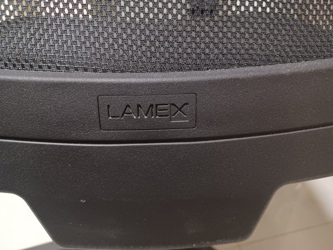 Lamex 網背辦公椅 （分類：椅子）位於 Hong Kong。 由 susandysu 提交（商品編號 1459457124，圖片 3）。簡介： Lamex 辦公椅，網背設計，有轆，方便移動。全部正常，轆順暢，坐墊無凹陷，但有些走色，可自行加套，最尾圖是加左套的效果（不包套）。只限天水圍交收。