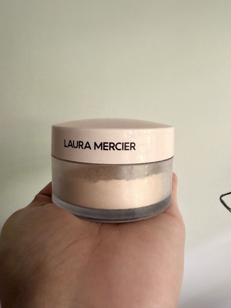 Laura Mercier Translucent Loose Setting Powder Ultra-Blur (Category: Makeup) located in Paranaque City. Submitted by inmycloset08 (Listing ID 1459335801, Image 1). Description: - Laura Mercier Translucent Loose Setting Powder - Size: 20g / 0.7 oz - Achieve an ultra-blur finish - Effectively sets makeup and reduces shine - Reason for selling: Too many powders -via lalamove pick up .