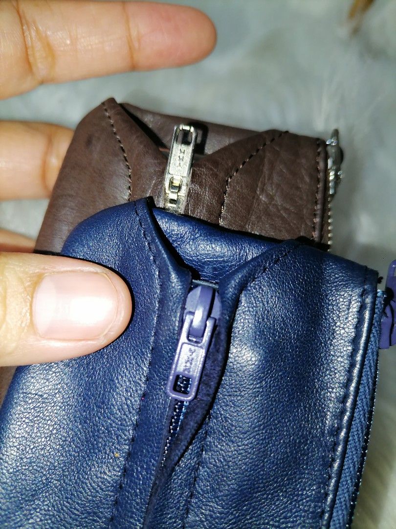 Leather Coin Purse with Key Holder (Category: Wallets & Card holders) located in Butuan. Submitted by az-branded.items (Listing ID 1459315553, Image 2). Description: Set of 2 Genuine Soft Leather Good as new From Japan.
