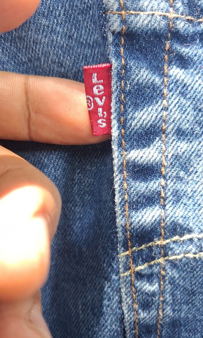 LEVIS 541 SIZE 32 TO 33 (Category: Jeans) located in Paranaque City. Submitted by dennis_580 (Listing ID 1459310658, Image 3). Description: LEVIS 541 STRETCHABLE SIZE 32 TO 33 LENGTH 41 LEGHOLE 11.5 INCHES HEM 7.5 INCHES.
