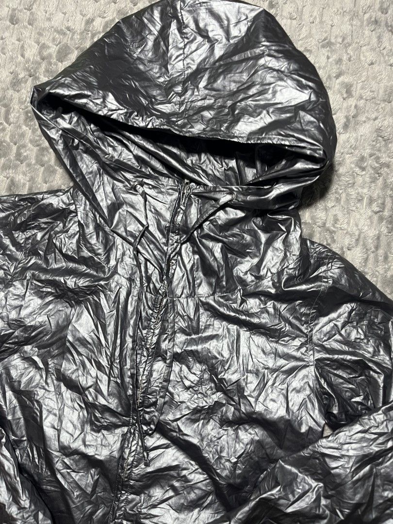 LHP Shiny Black Hooded Jacket Size S (Category: Coats, Jackets and Outerwear) located in Cagayan de Oro. Submitted by smoothstyle (Listing ID 1459344229, Image 2). Description: LHP Shiny Black Hooded Jacket Size S Excellent condition 9.5/10 color rate size small dimes: 18.5x26 No issue .