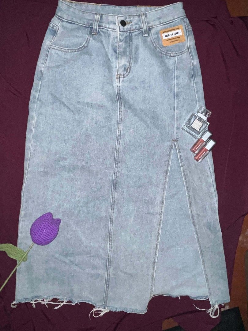 Light-wash Long Denim Skirt (Category: Skirts) located in Manila. Submitted by curatedbycalli (Listing ID 1459395100, Image 1). Description: Size 25-26.