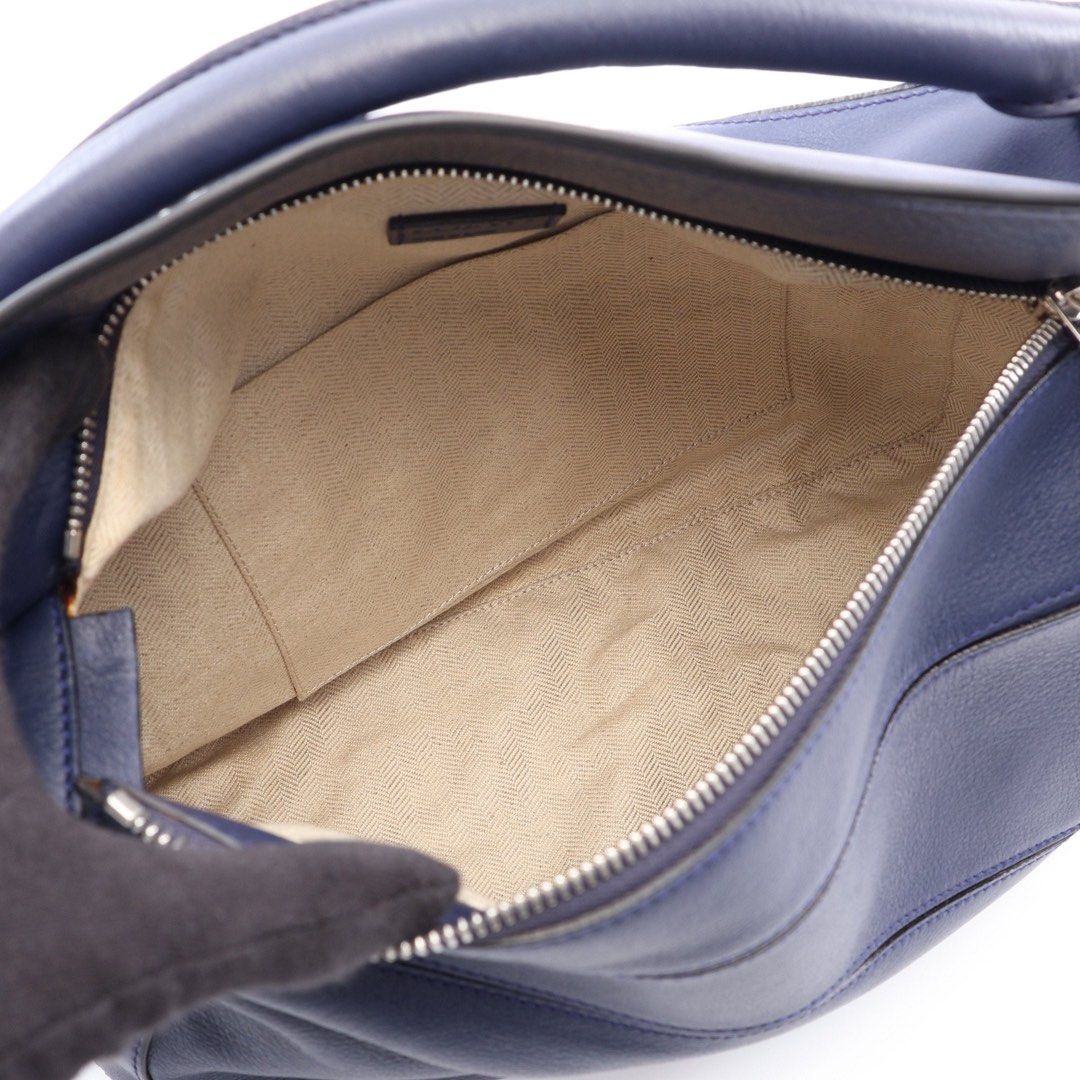 Loewe Puzzle Bag Medium 2-Way Handbag Leather Navy (Category: Luxury Bags & Wallets) located in Las Pinas. Submitted by daisuki_japan_luxury_by_reiko (Listing ID 1459295418, Image 3). Description: Notable damage areas remarks Due to the nature of used items, there may be minor damage that is not visible in the images, and the color may appear different from the actual item depending on your monitor settings. If you have any questions about the co