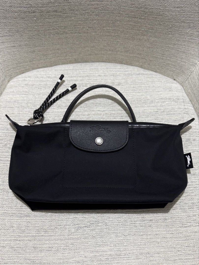longchamp le pliage energy pouch (Category: Luxury Bags & Wallets) located in Muntinlupa City. Submitted by konmaried (Listing ID 1459157145, Image 1). Description: fixed price does not come with inclusions :( rfs: my sister living in sg purchased this thinking it was the one with removable straps, but it turned out to be the wrong one so she ended up just giving it to me when we met up in aus mop: metrobank/maribank courier: j&t/lalamove/ggx/gra