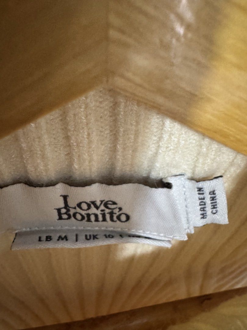 LOVE BONITO S-M (Category: Blouses) located in Quezon City. Submitted by prelovedsaleitems (Listing ID 1459294968, Image 2). Description: .
