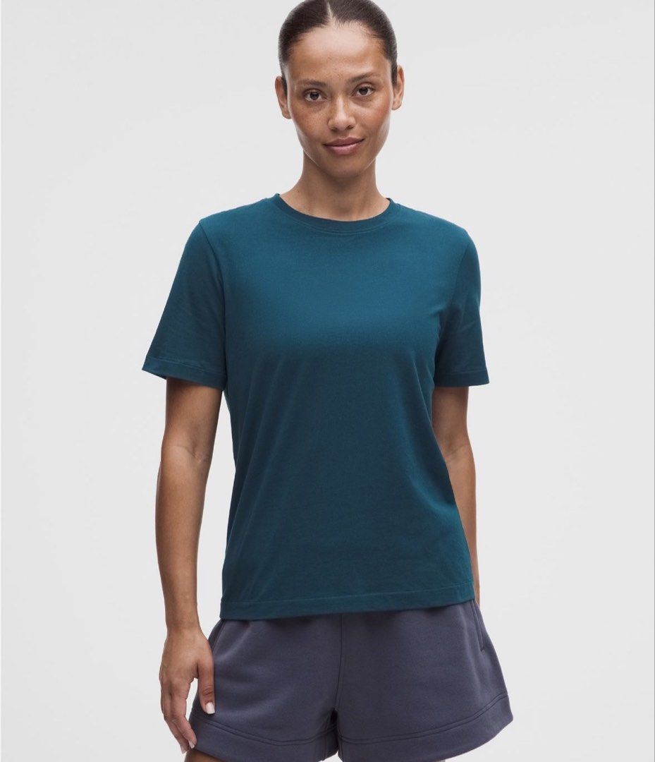 Lululemon classic top (Category: Others Tops) located in San Juan, La Union. Submitted by clothedbyaya (Listing ID 1459413748, Image 3). Description: ✨ CANADA PRE-ORDER PASABAY ✨ 📌 Order Details & Payment Terms Deposit: 60% Downpayment required to reserve your item Balance: Remaining balance payable within 2 months Dispatch: Item will be shipped immediately once fully paid 🚚 Shipping Options FREE Air Cargo: via LBC (Pouch size ONLY) (up to 1 po