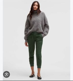 (Category: ) located in . Submitted by lyndz007closet (Listing ID 1459330851, Image 1). Description: .