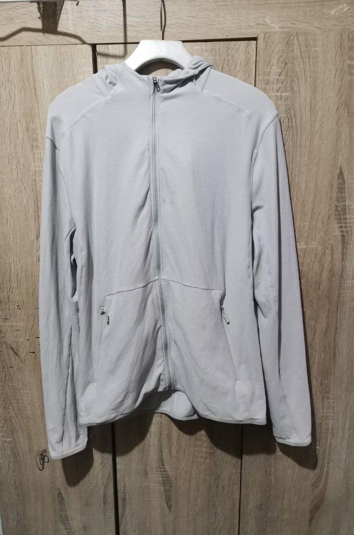 Lululemon surge warm full zip jacket dot M (Category: Coats, Jackets and Outerwear) located in San Pedro. Submitted by thriftersthrift (Listing ID 1459301342, Image 3). Description: Width(inches) :19 Length(inches) :26 Good condition Already wash Color rate : 9.5 /10 🌵ALL ITEMS ARE FROM UKAY BALE SO MANAGE YOUR EXPECTATION 🌵 ASK SELLER FOR MORE INFORMATION COLOR MAY CHANGE TRU LIGHTING.