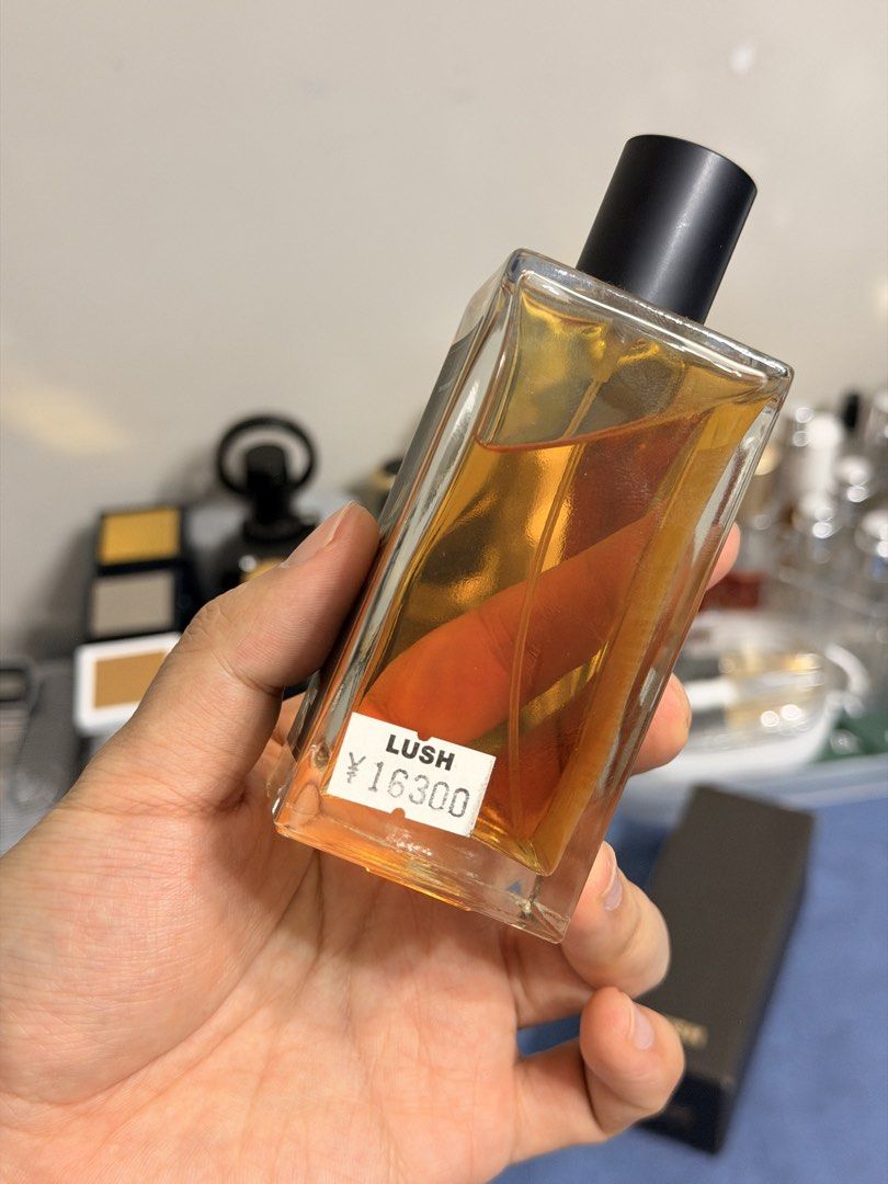 Lush 1000 Kisses Deep Perfume 100ml (Category: Fragrance & Deodorants) located in Pasay City. Submitted by bruno1004 (Listing ID 1459384784, Image 3). Description: - Lush 1000 Kisses Deep Perfume - Bought in Tokyo Japan - Original price: ¥16300 JPY=6,600 PHP.