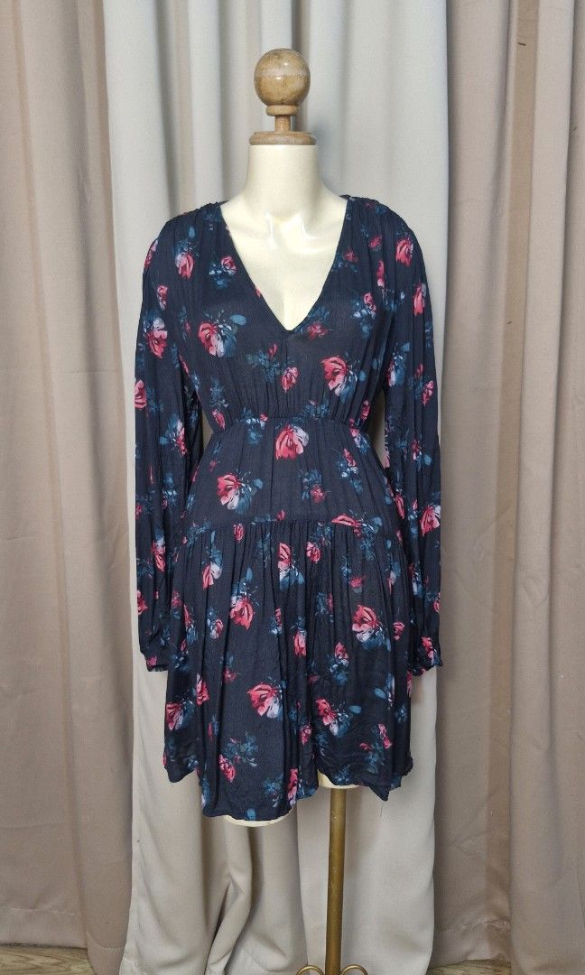M: A New Day Dress (Category: Dresses) located in Calabanga. Submitted by deniseallyson (Listing ID 1459344487, Image 1). Description: .
