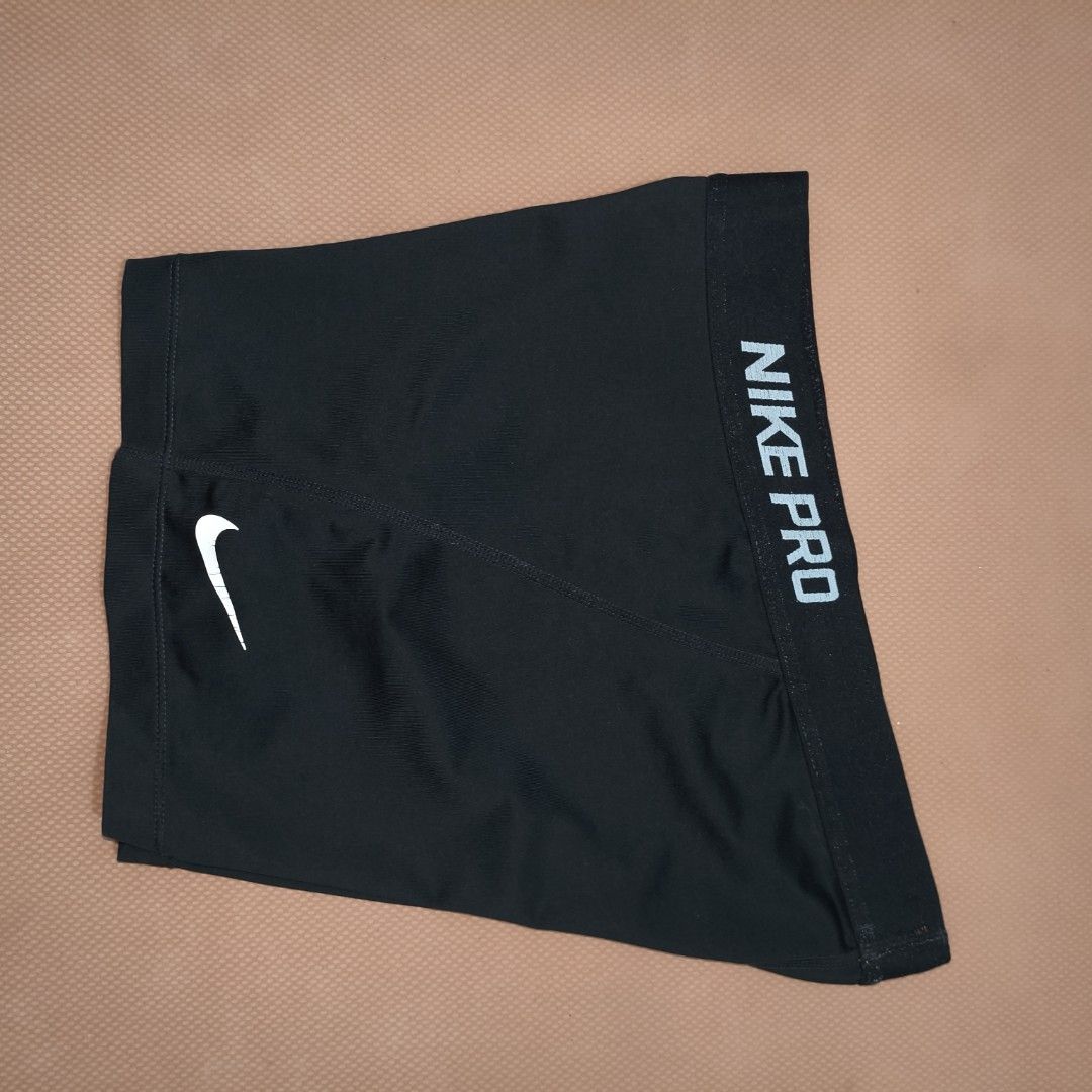 (M) Nike Pro Dri-Fit Compression Shorts Black (Category: Activewear) located in Imus. Submitted by umusthave23 (Listing ID 1459490976, Image 2). Description: - Black Nike Pro Dri-Fit compression shorts - Ideal for workouts and running - Elastic waistband with Nike Pro branding - Small Nike swoosh logo on the leg - Size: Medium.