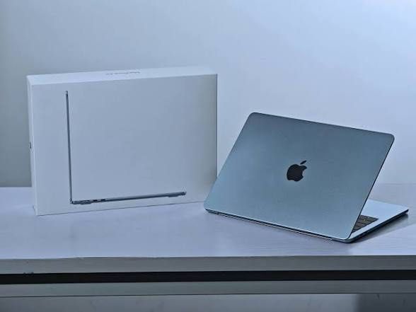 MacBook Air m4 2025 （分類：桌上電腦）位於 Hong Kong。 由 lolo7797dlmscam500seemyprofile 提交（商品編號 1459458782，圖片 1）。簡介： MacBook Air m4 256成色完美，圖三之後，在此給大家看此物，請大家不要與此物交易，被呃500，仲亂俾差評。
