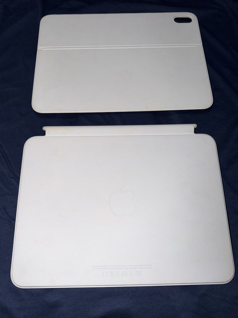 APPLE Magic Keyboard Folio for iPad 10.9-inch (Category: Other Gadgets) located in Malaybalay. Submitted by bahianic (Listing ID 1459377376, Image 3). Description: Bought from Power Mac Pampanga Features •Scissor mechanism with 1 mm travel • Large click-anywhere trackpad supports • Multi‑Touch gestures and the cursor in iPadOS • 14-key function row for easy access to shortcuts. • Two-piece design front and back protection • Detachable keyboard • 